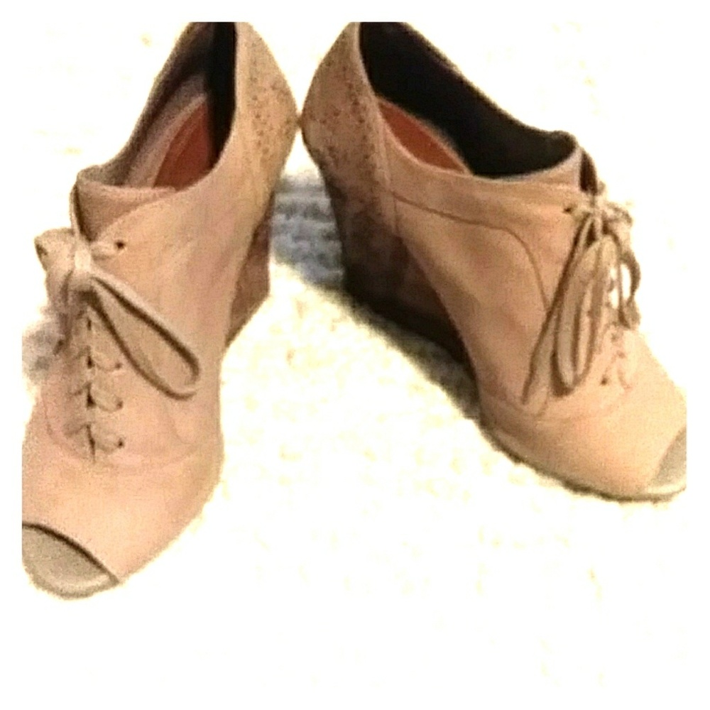 Gianni Bini Wedge Heels